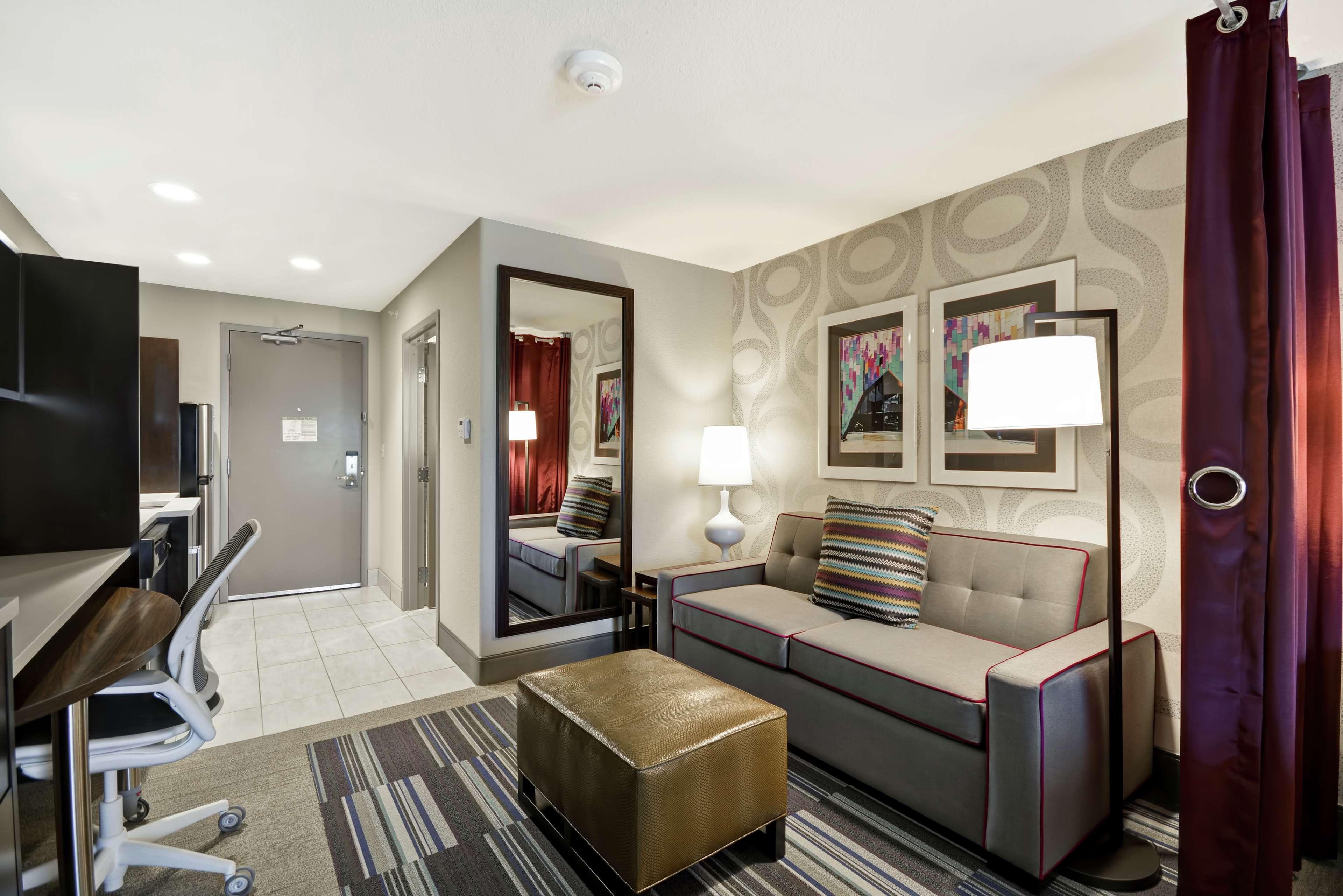 Home2 Suites By Hilton Kci Airport Kansas City Exterior photo