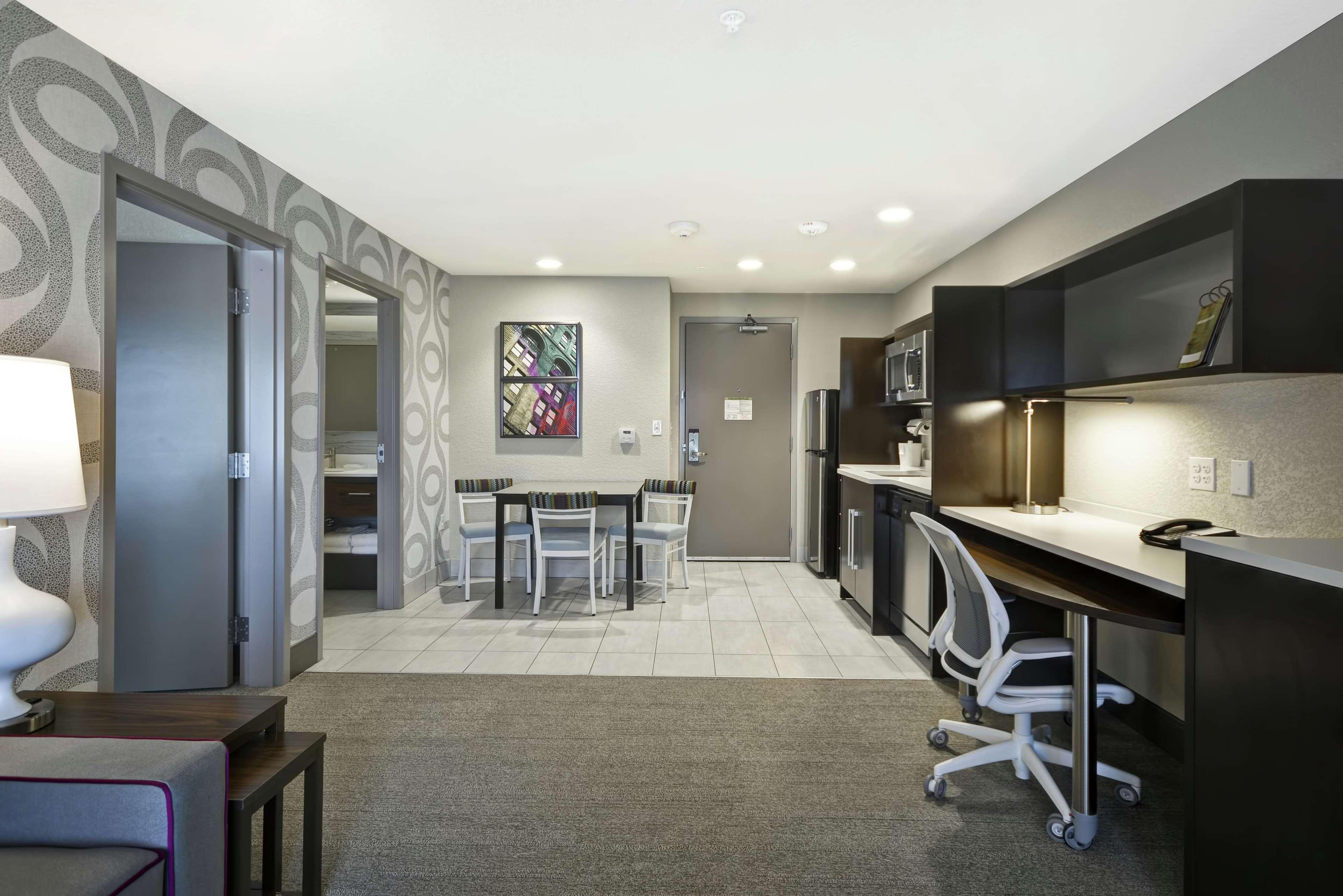 Home2 Suites By Hilton Kci Airport Kansas City Exterior photo