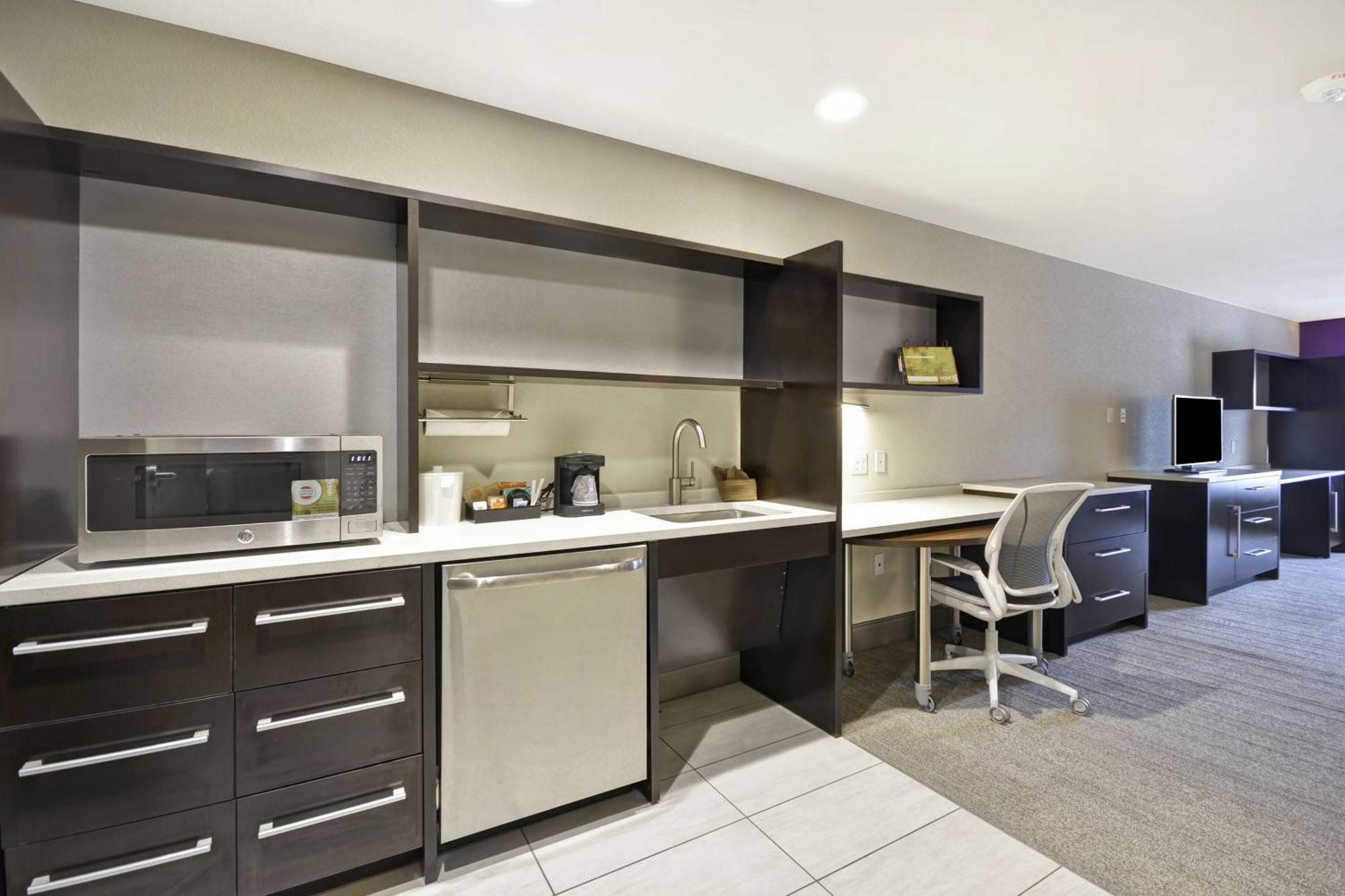 Home2 Suites By Hilton Kci Airport Kansas City Exterior photo